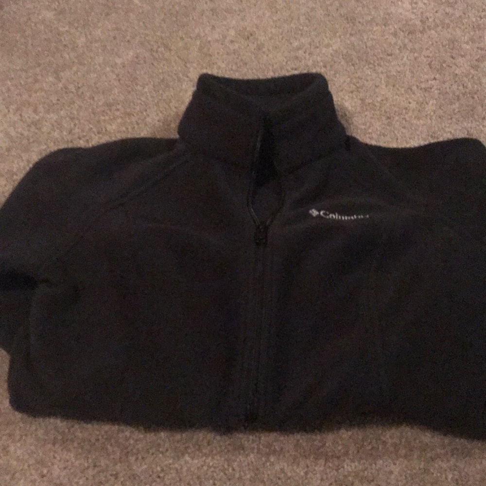 Black Columbia fleece zip up.